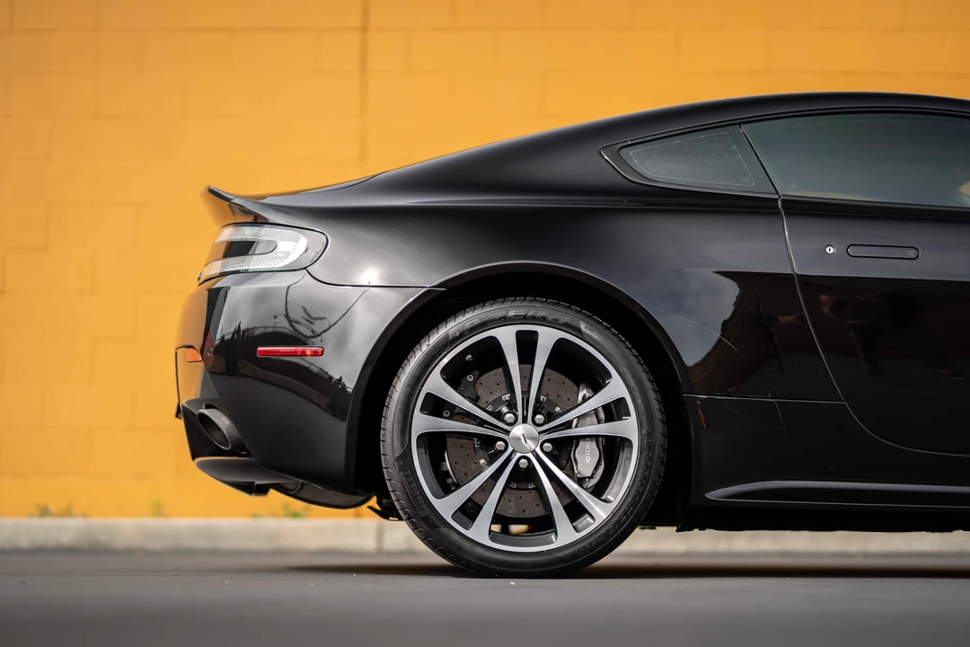 2015 Aston Martin V12 Vantage (2010-2018) - Image 18 of 31