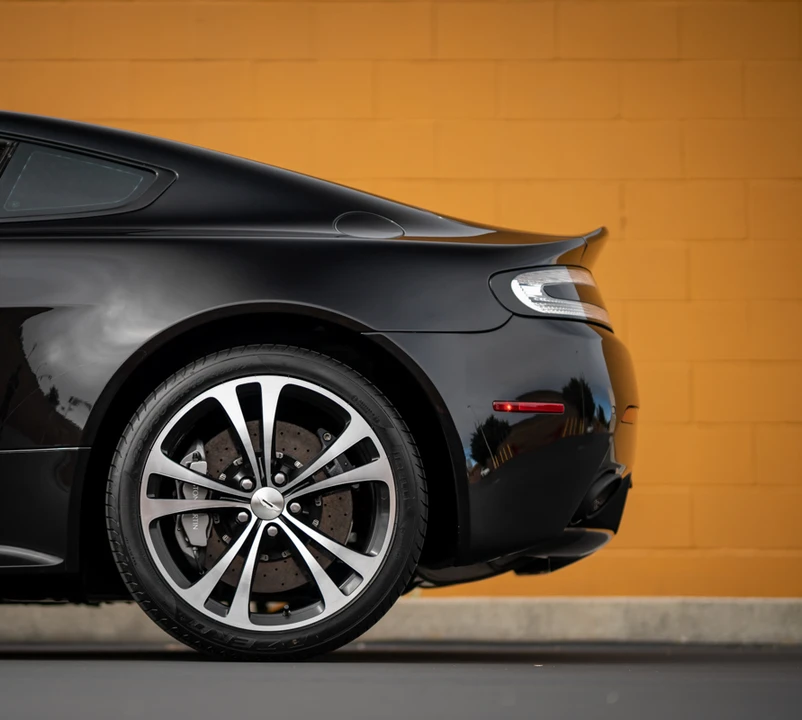 2015 Aston Martin V12 Vantage (2010-2018) - Image 17 of 31