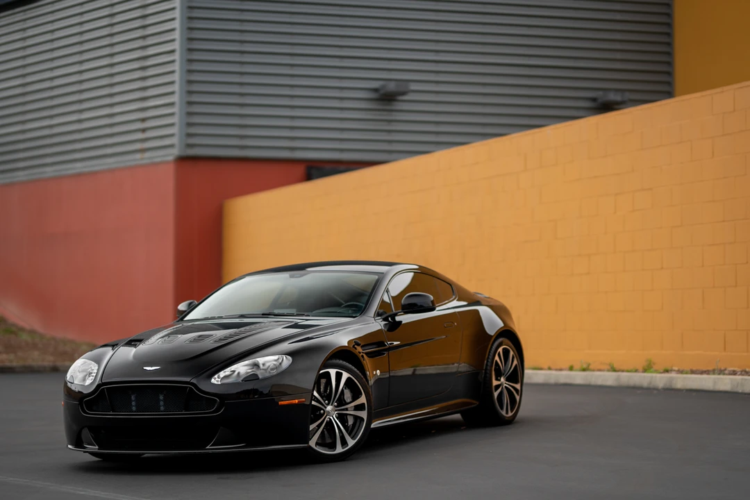 2015 Aston Martin V12 Vantage (2010-2018) - Image 3 of 31