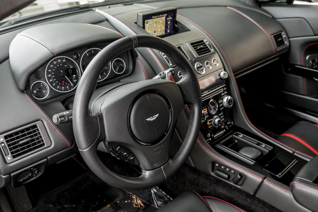 2015 Aston Martin V12 Vantage (2010-2018) - Image 30 of 31