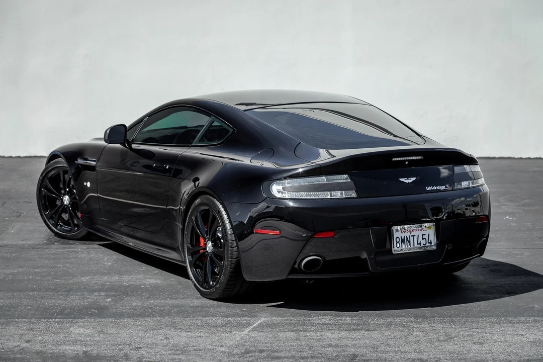 2015 Aston Martin V12 Vantage (2010-2018) - Image 13 of 31