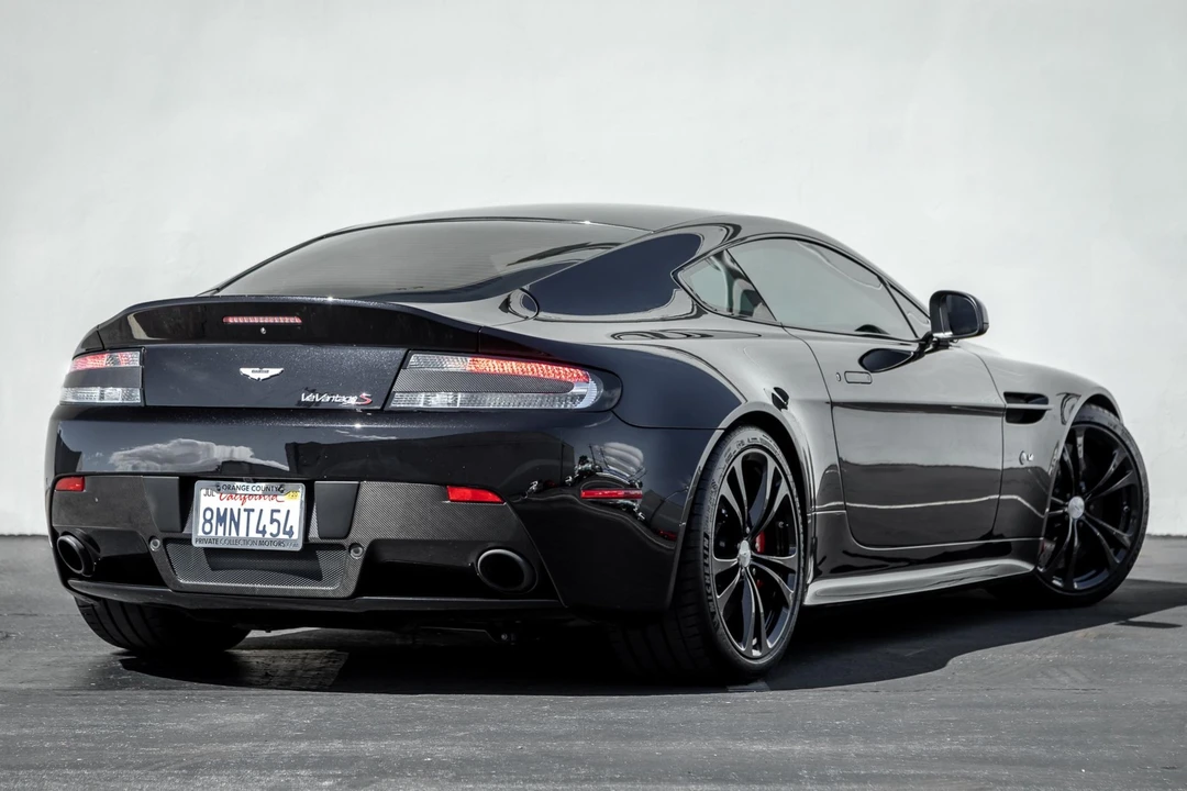 2015 Aston Martin V12 Vantage (2010-2018) - Image 10 of 31