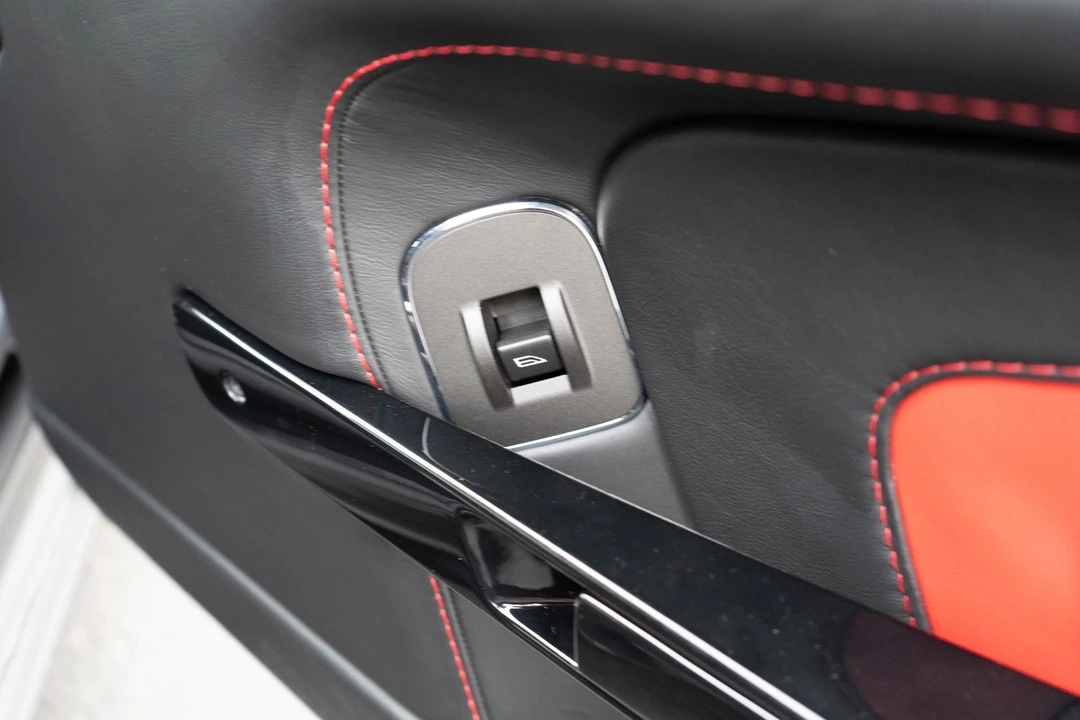 2015 Aston Martin - Image 30 of 31