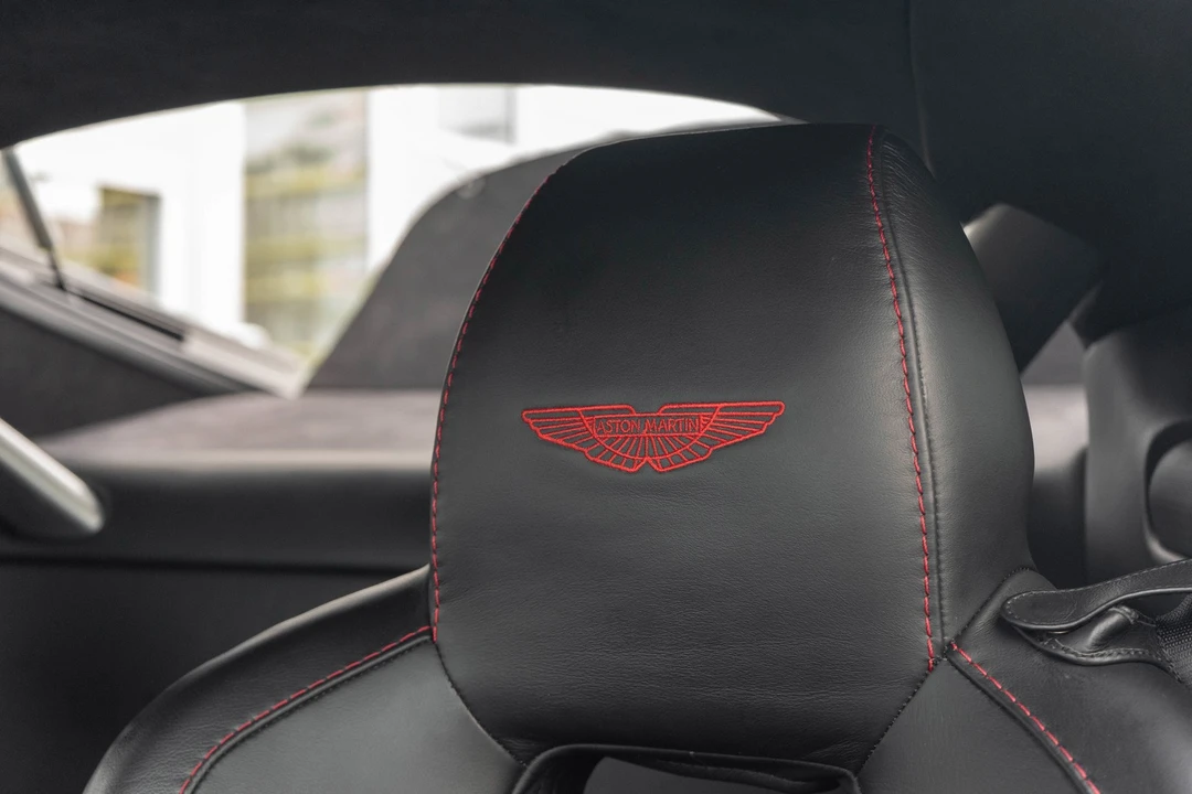 2015 Aston Martin - Image 11 of 31