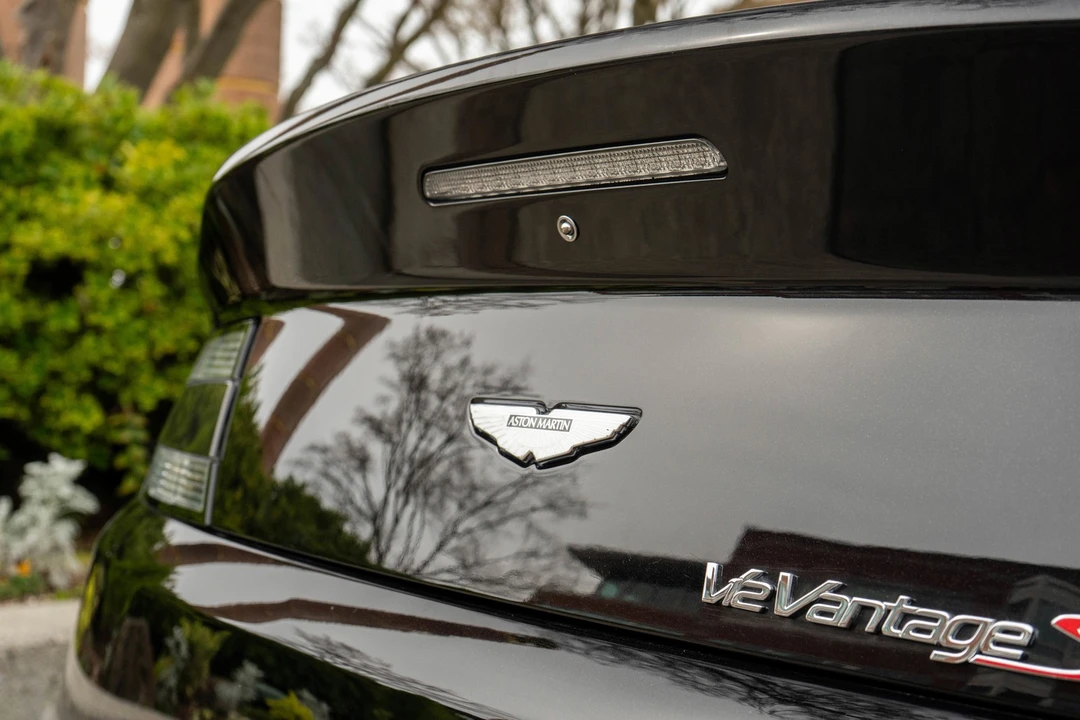 2015 Aston Martin - Image 6 of 31