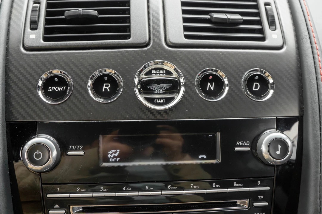 2015 Aston Martin V12 Vantage (2010-2018) - Image 20 of 21
