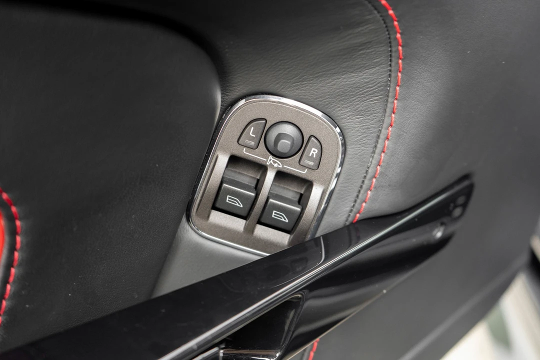 2015 Aston Martin V12 Vantage (2010-2018) - Image 14 of 21