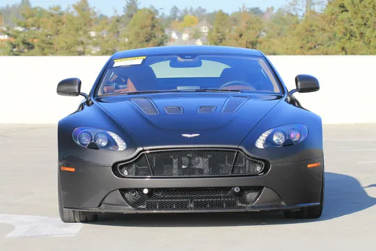 2015 Aston Martin V12 Vantage (2010-2018) - Image 2 of 31