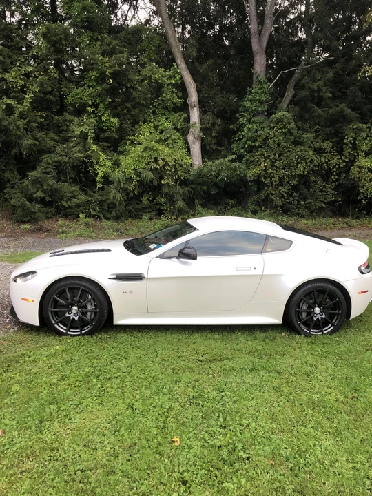 2015 Aston Martin V12 Vantage (2010-2018) - Image 12 of 31