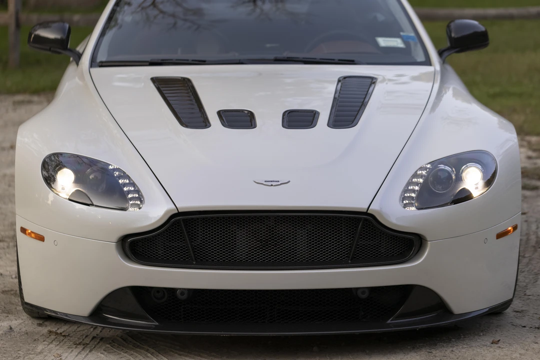 2015 Aston Martin V12 Vantage (2010-2018) - Image 28 of 31