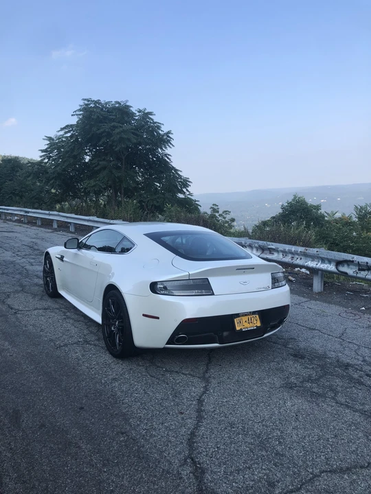2015 Aston Martin V12 Vantage (2010-2018) - Image 15 of 31