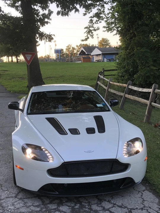 2015 Aston Martin V12 Vantage (2010-2018) - Image 26 of 31