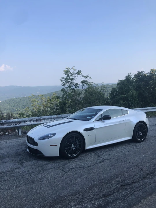 2015 Aston Martin V12 Vantage (2010-2018) - Image 11 of 31