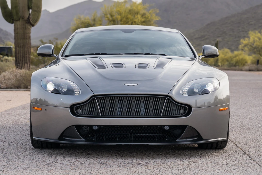 2015 Aston Martin V12 Vantage (2010-2018) - Image 2 of 31