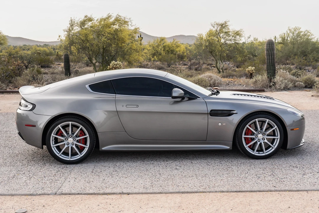 2015 Aston Martin V12 Vantage (2010-2018) - Image 3 of 31