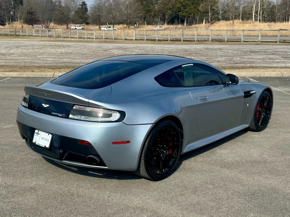 2015 Aston Martin V12 Vantage (2010-2018) - Image 3 of 12