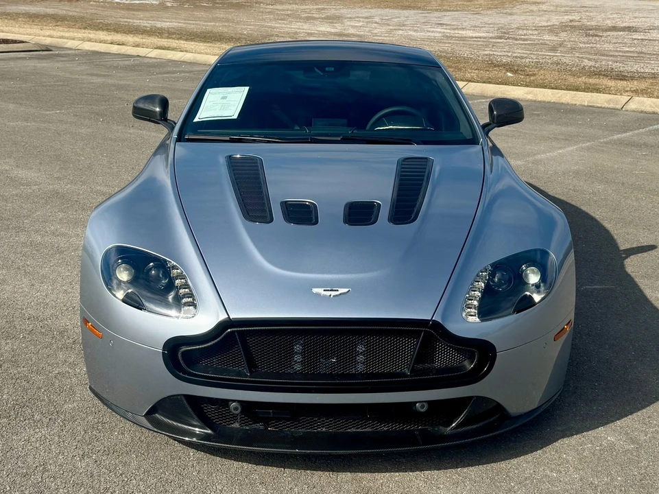 2015 Aston Martin V12 Vantage (2010-2018) - Image 5 of 12