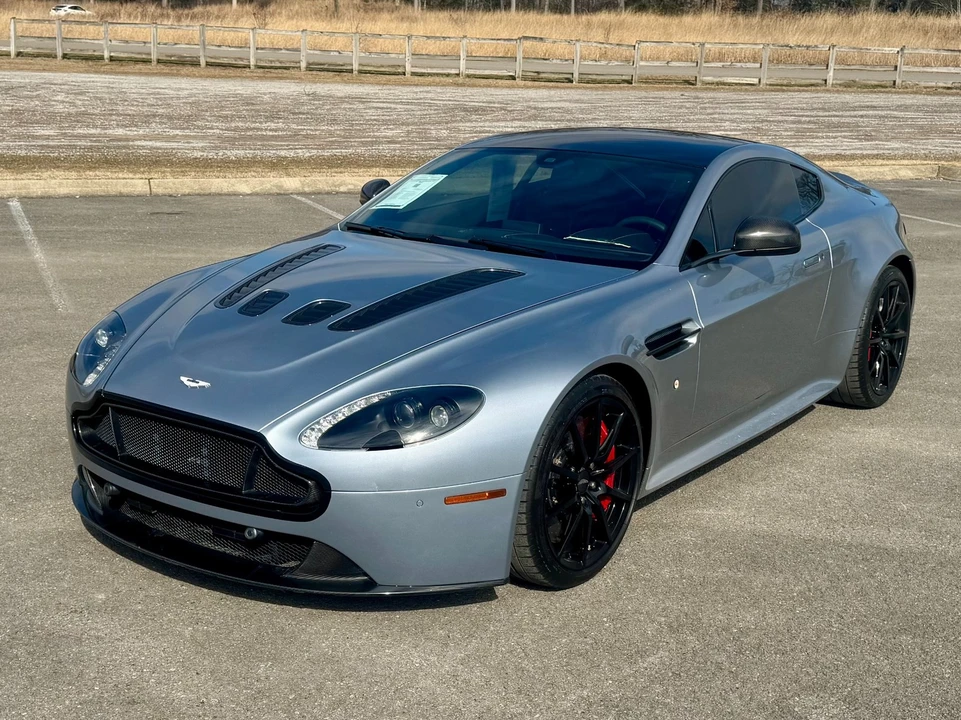 2015 Aston Martin V12 Vantage (2010-2018) - Image 2 of 12
