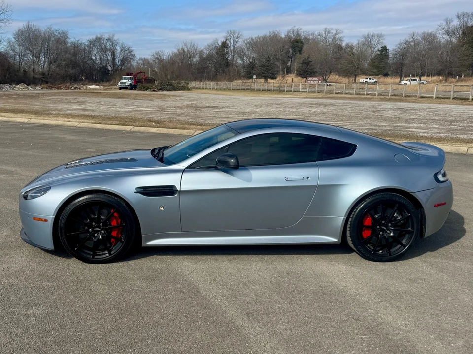 2015 Aston Martin V12 Vantage (2010-2018) - Image 7 of 12