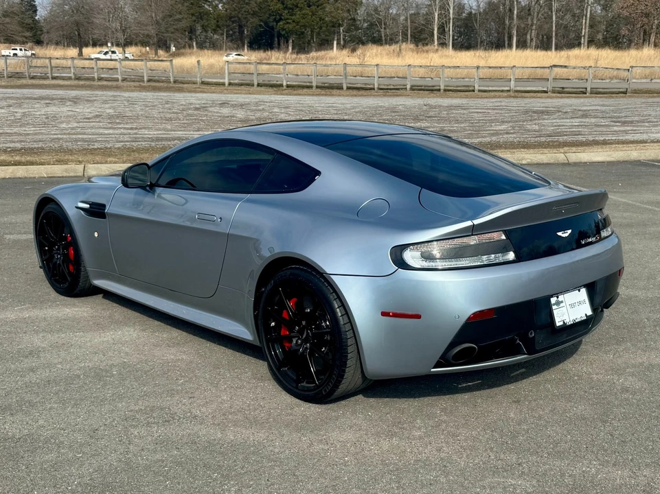 2015 Aston Martin V12 Vantage (2010-2018) - Image 4 of 12