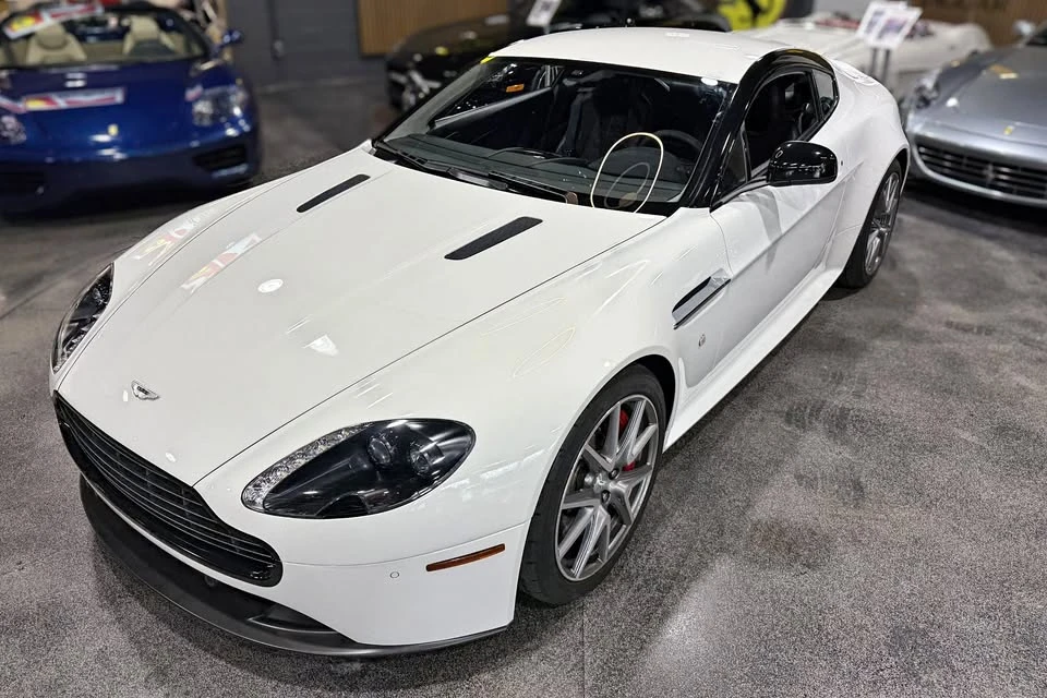 2015 Aston Martin - Image 1 of 9