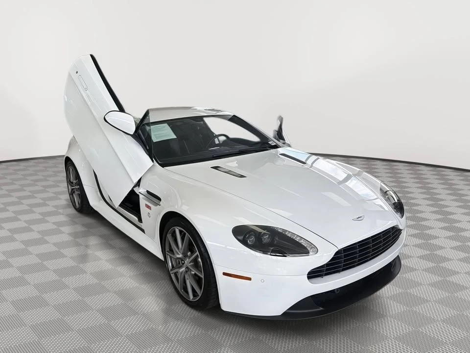 2015 Aston Martin V8 Vantage (2006-2017) - Image 2 of 10