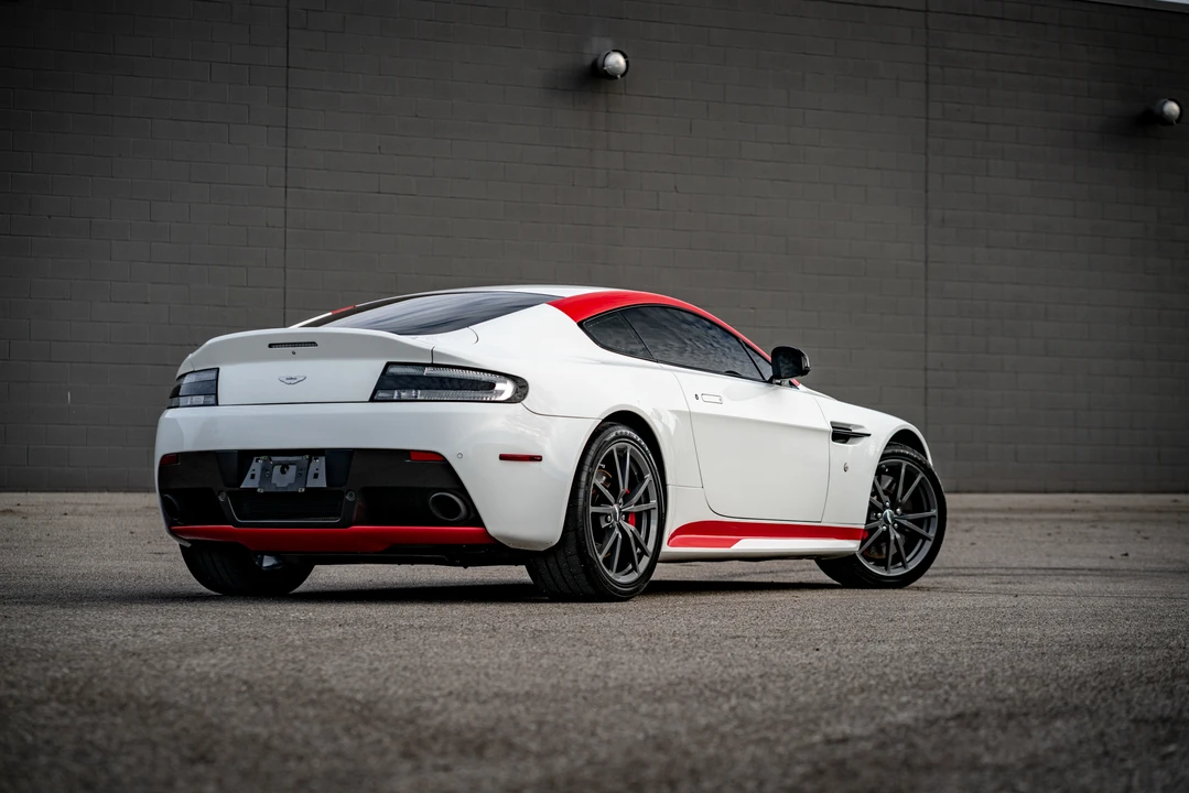 2015 Aston Martin V8 Vantage (2006-2017) - Image 24 of 31