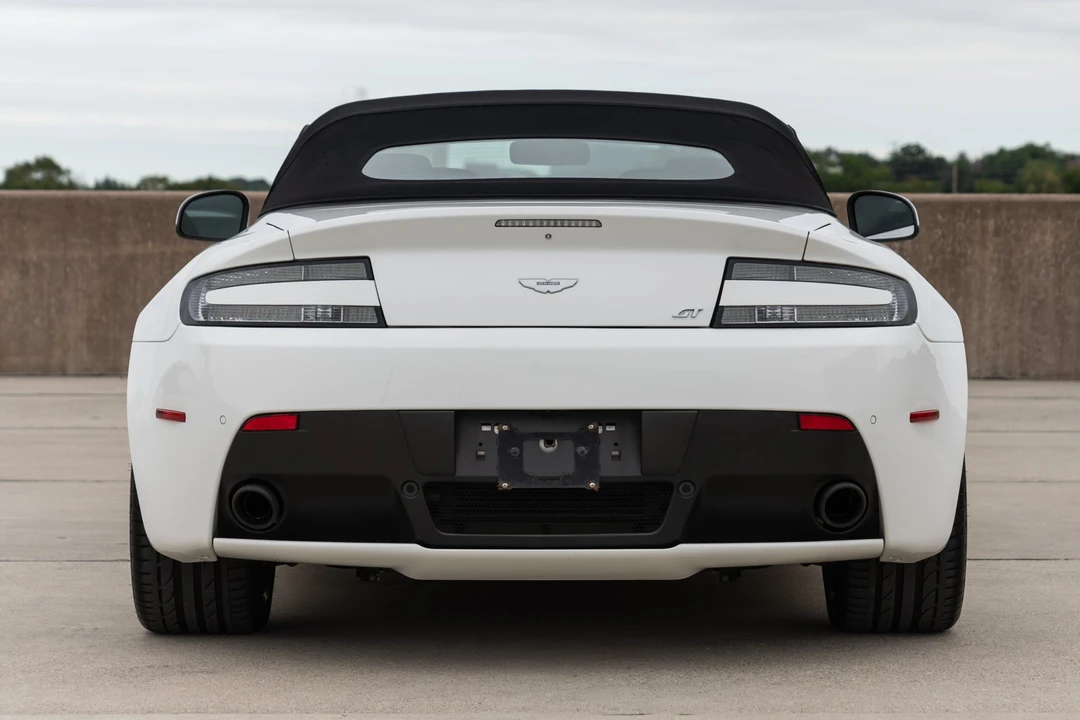 2015 Aston Martin V8 Vantage (2006-2017) - Image 20 of 31