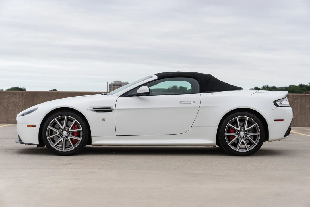 2015 Aston Martin V8 Vantage (2006-2017) - Image 22 of 31
