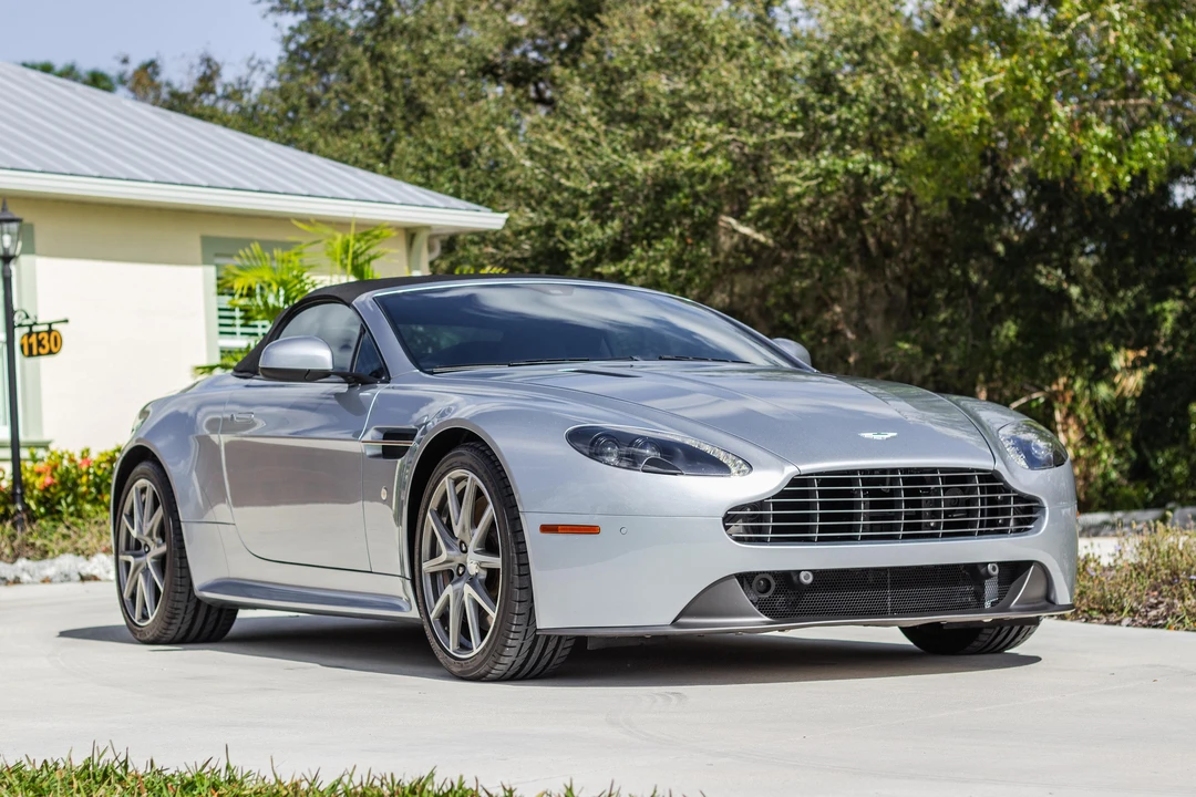 2015 Aston Martin V8 Vantage (2006-2017) - Image 17 of 31