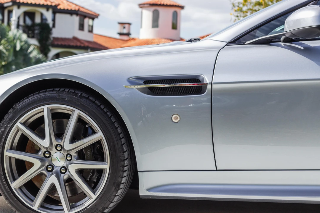 2015 Aston Martin V8 Vantage (2006-2017) - Image 30 of 31