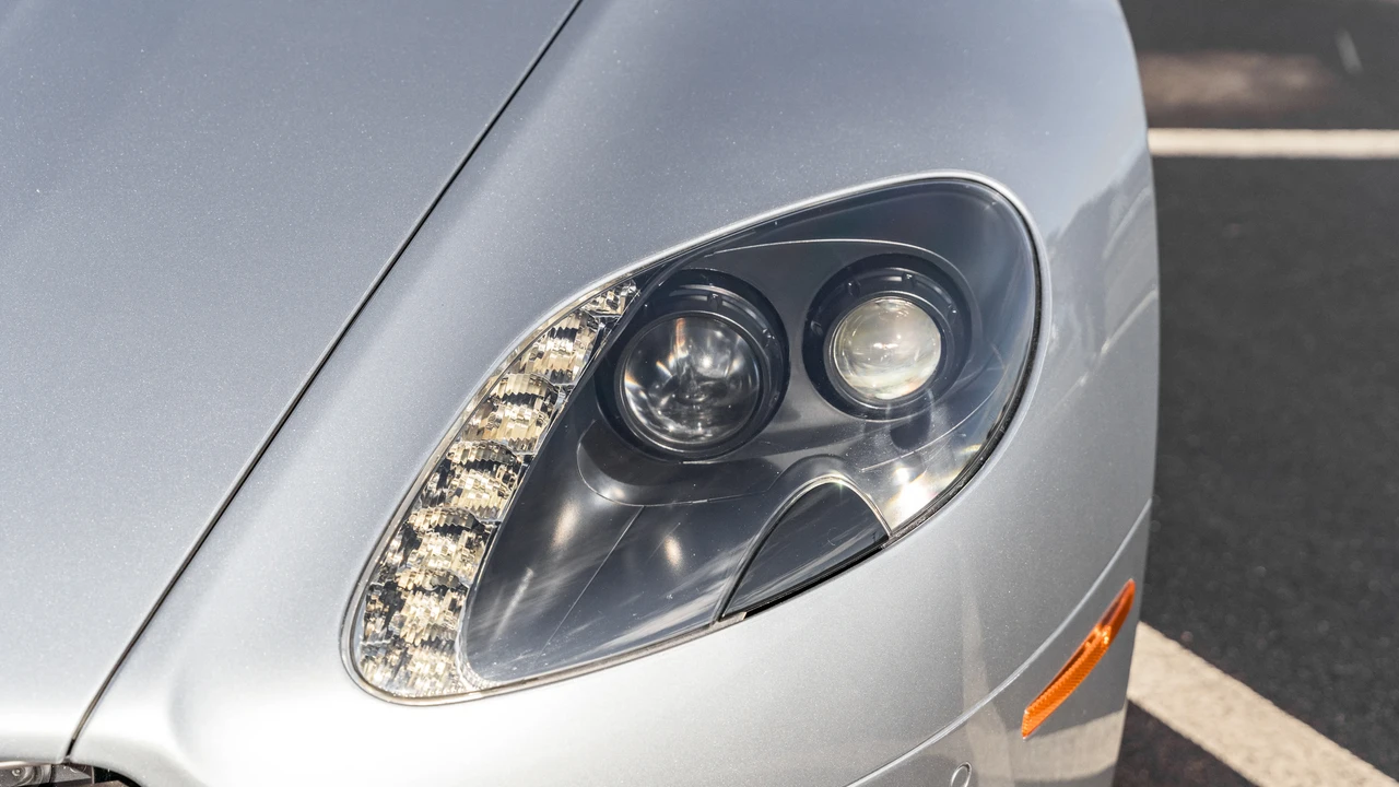 2015 Aston Martin V8 Vantage (2006-2017) - Image 16 of 31