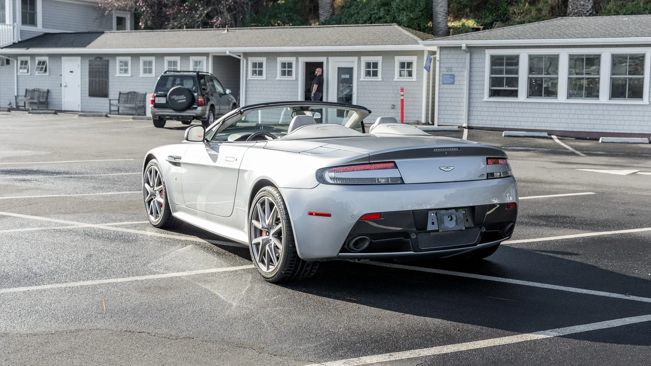 2015 Aston Martin V8 Vantage (2006-2017) - Image 8 of 31