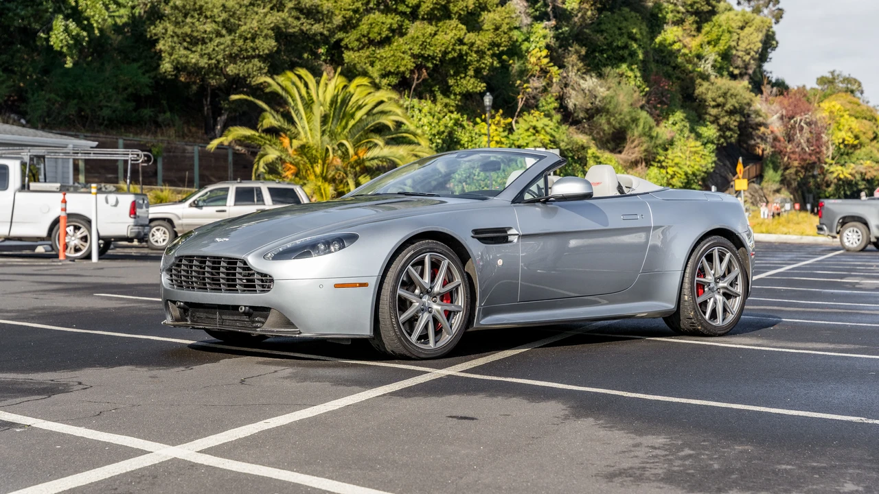 2015 Aston Martin V8 Vantage (2006-2017) - Image 14 of 31