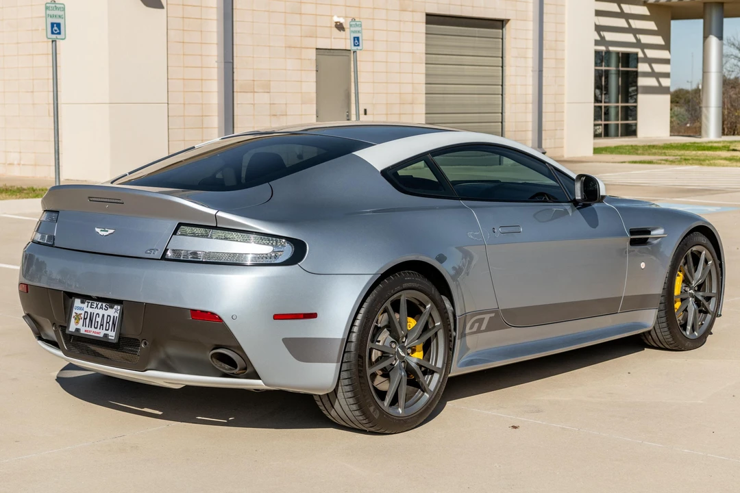 2015 Aston Martin V8 Vantage (2006-2017) - Image 4 of 31