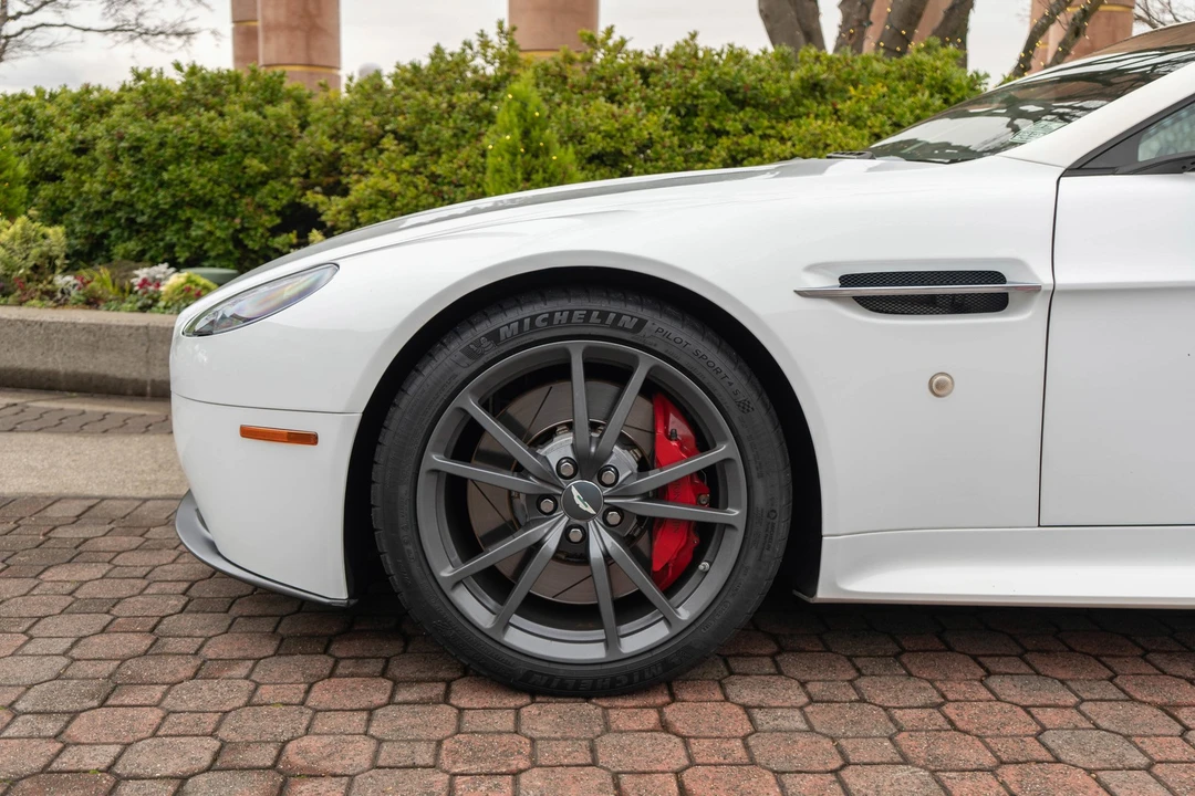 2015 Aston Martin V8 Vantage (2006-2017) - Image 3 of 21