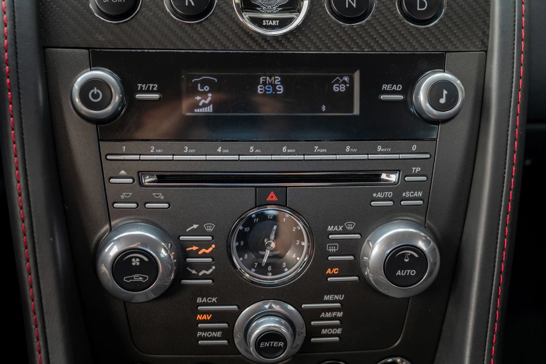 2015 Aston Martin V8 Vantage (2006-2017) - Image 20 of 21