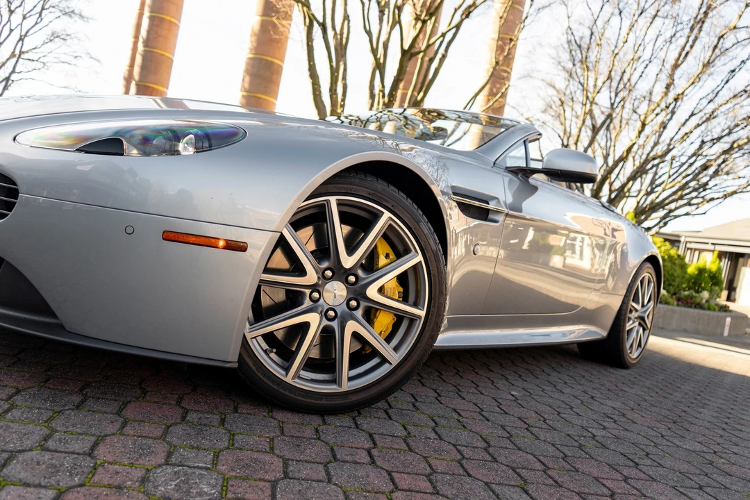 2015 Aston Martin V8 Vantage (2006-2017) - Image 5 of 18