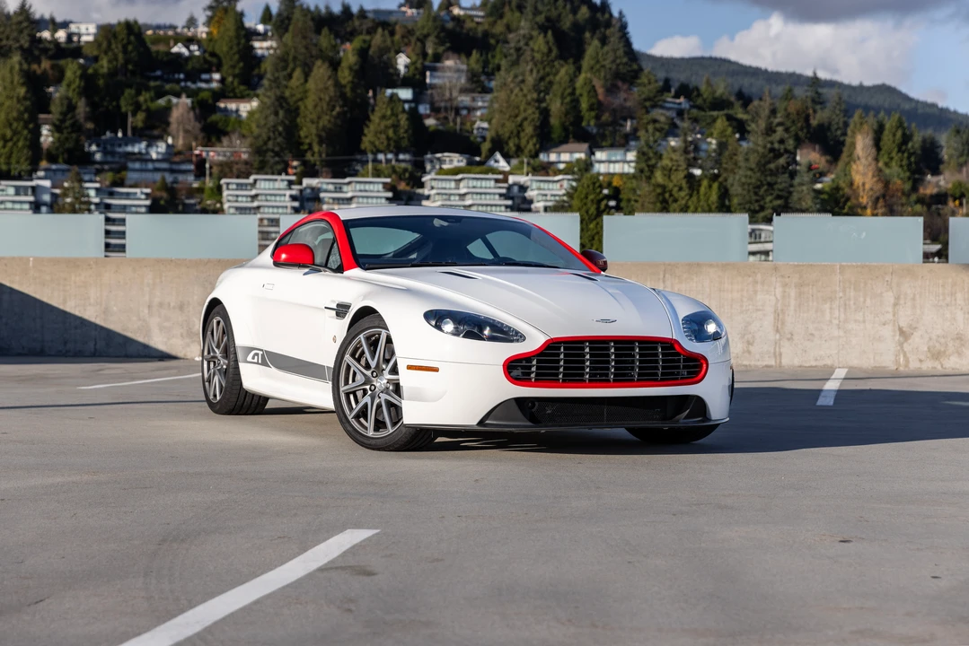 2015 Aston Martin V8 Vantage (2006-2017) - Image 10 of 31