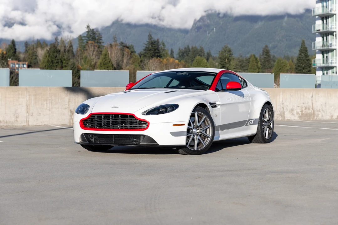 2015 Aston Martin V8 Vantage (2006-2017) - Image 18 of 31