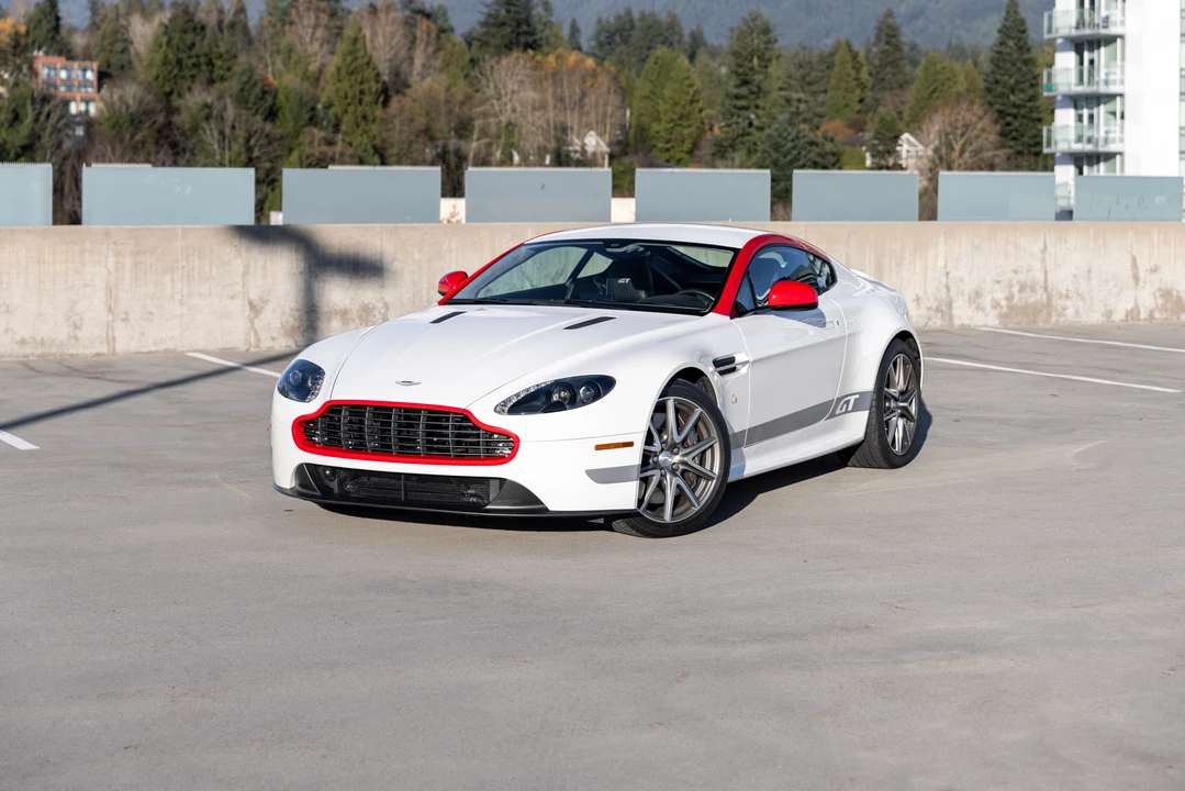 2015 Aston Martin V8 Vantage (2006-2017) - Image 19 of 31