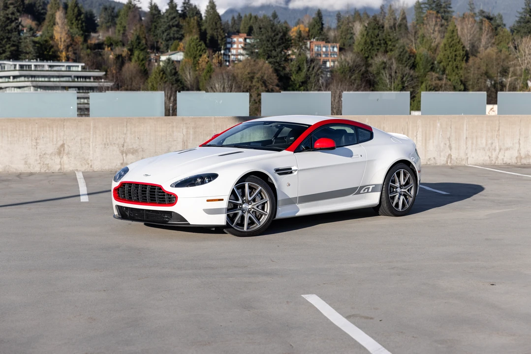 2015 Aston Martin V8 Vantage (2006-2017) - Image 16 of 31