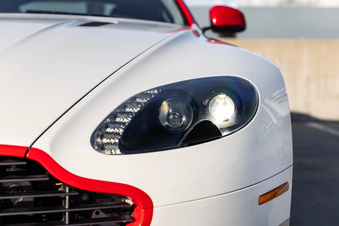 2015 Aston Martin V8 Vantage (2006-2017) - Image 24 of 31
