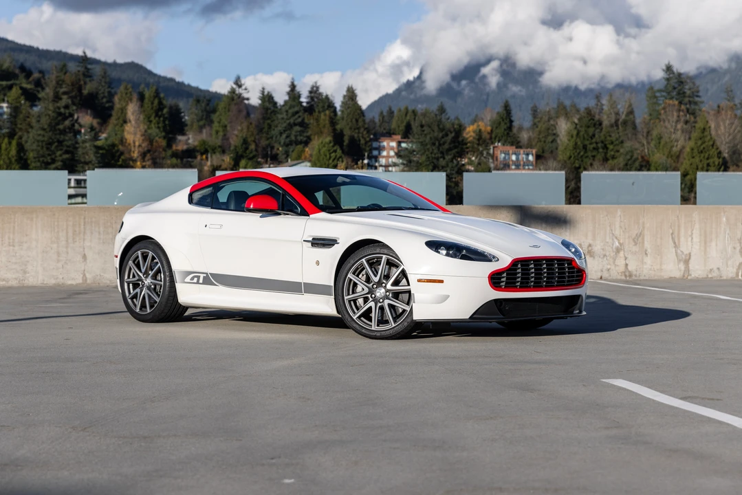 2015 Aston Martin V8 Vantage (2006-2017) - Image 13 of 31