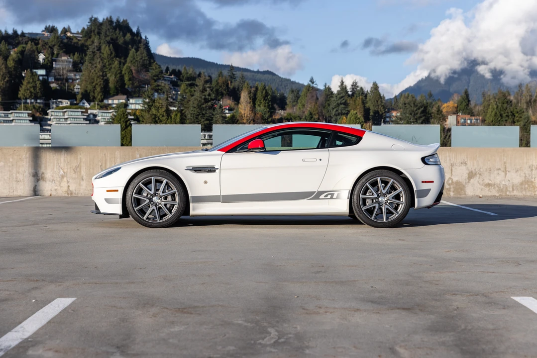 2015 Aston Martin V8 Vantage (2006-2017) - Image 7 of 31