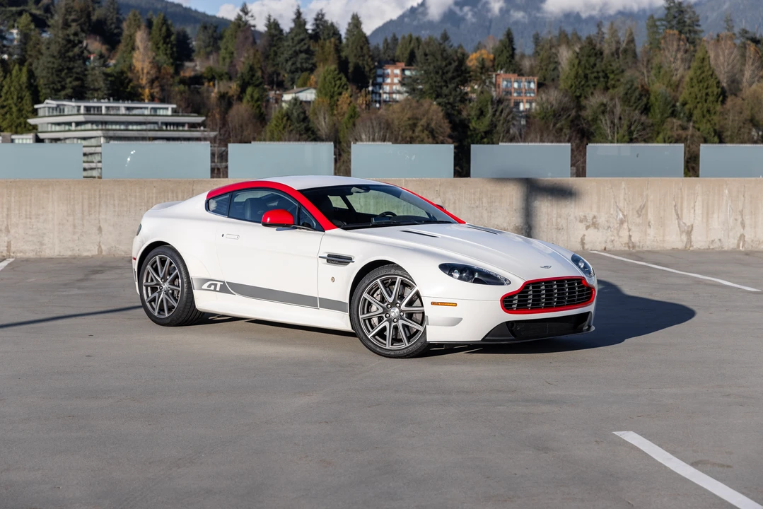 2015 Aston Martin V8 Vantage (2006-2017) - Image 12 of 31
