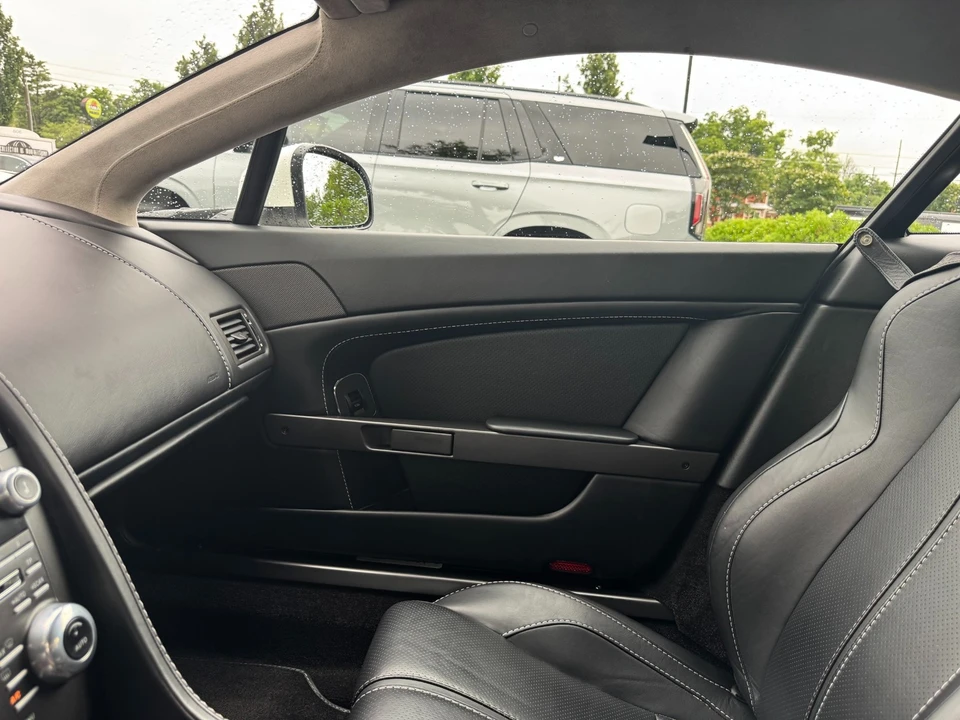 2015 Aston Martin Vantage - Image 20 of 31