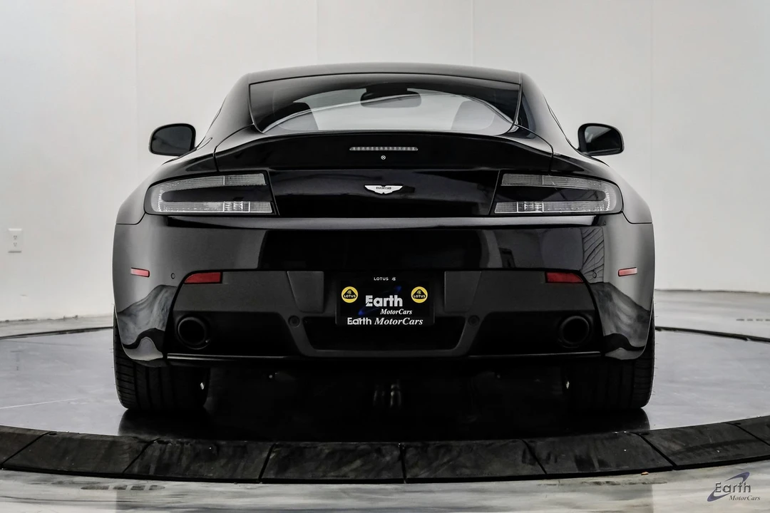 2015 Aston Martin Vantage - Image 15 of 31
