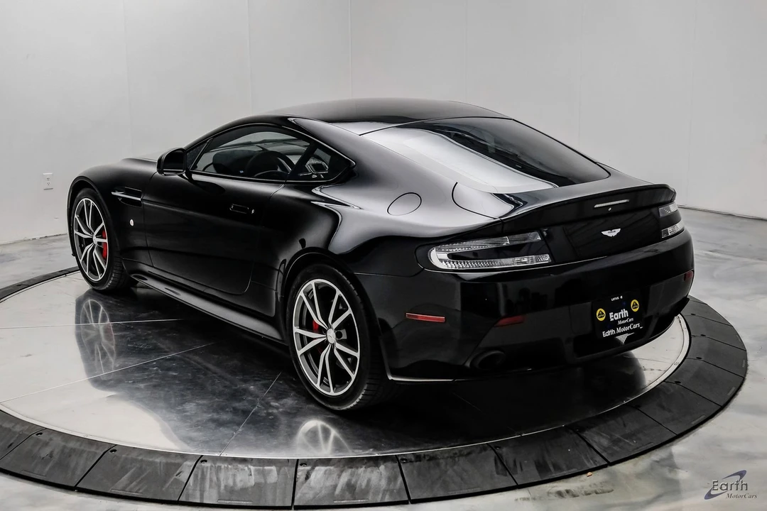 2015 Aston Martin Vantage - Image 14 of 31