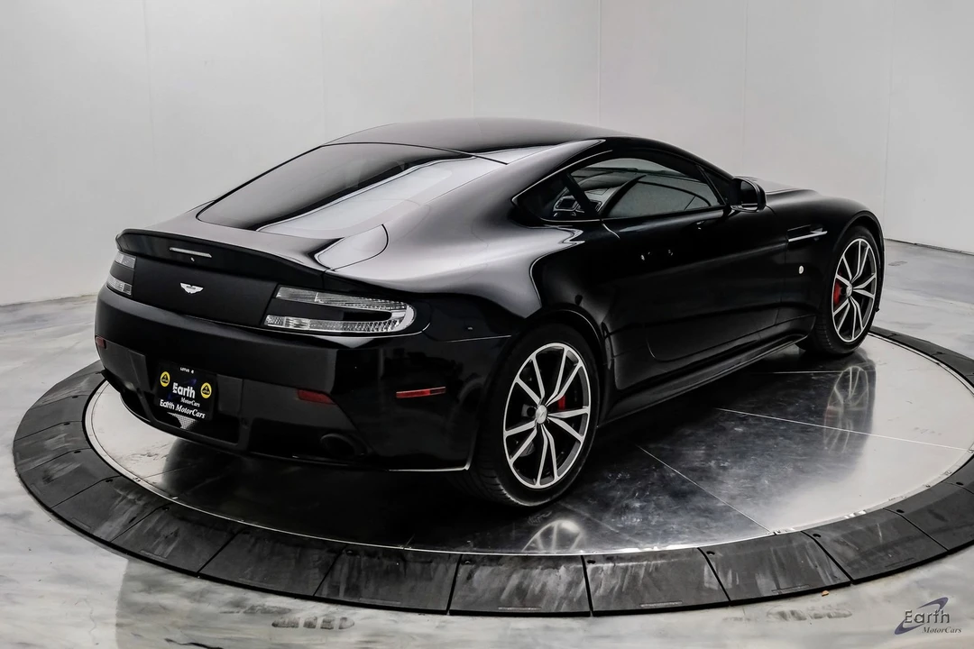 2015 Aston Martin Vantage - Image 20 of 31